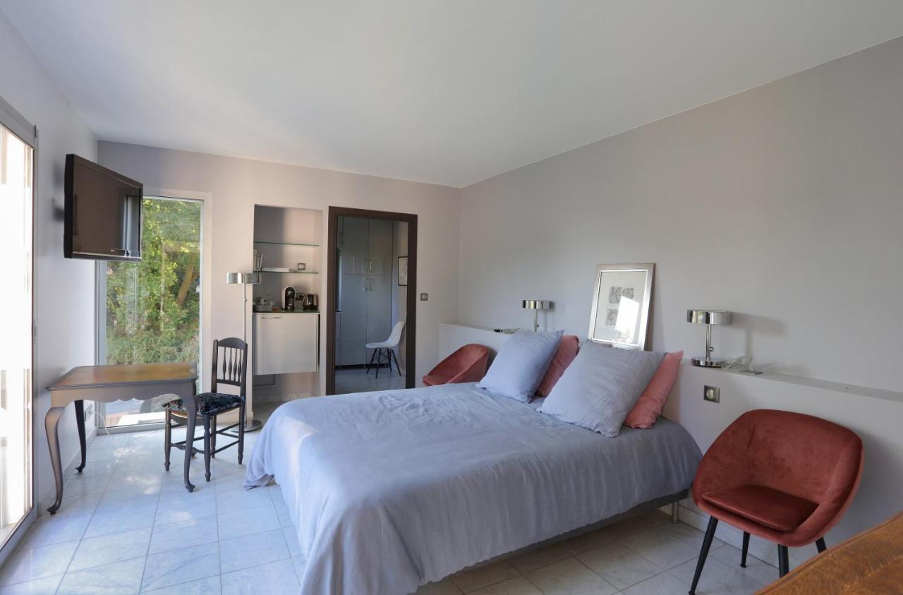 Chambres En Vue - Chambres D'Hotes La Tour-en-Jarez Экстерьер фото